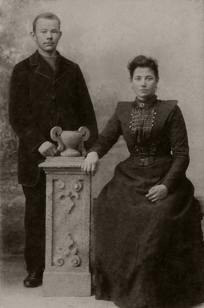 Portrait of Jeri Wieringa's great grandparents, restored